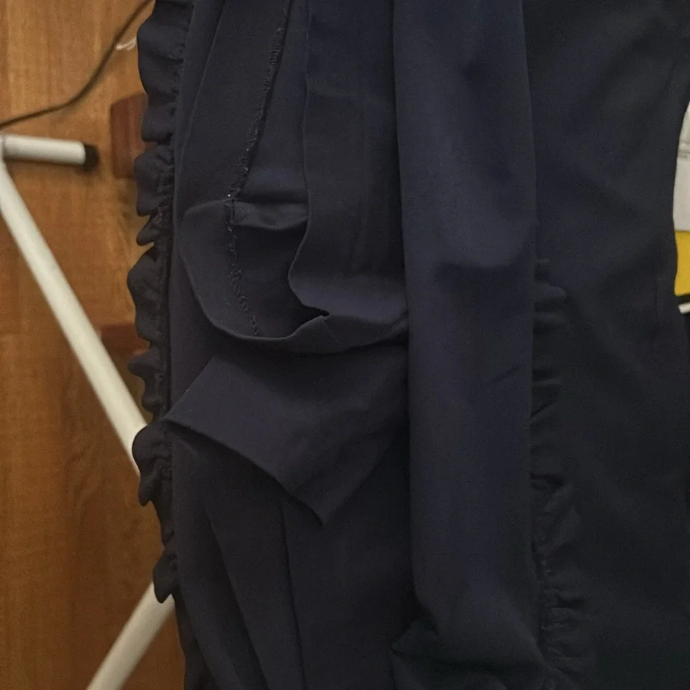 Ladies blue skirt with built in shorts. - Picture 4 of 4